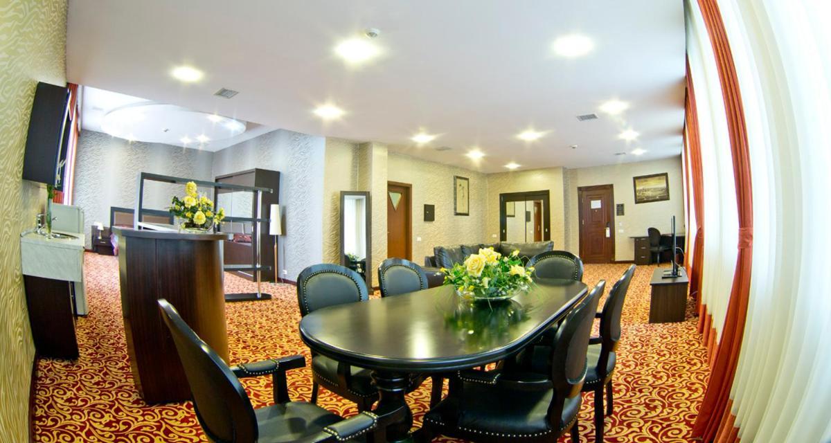 Ambassador Hotel Baku Luaran gambar