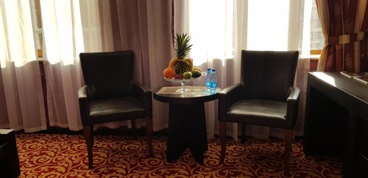 Ambassador Hotel Baku Luaran gambar