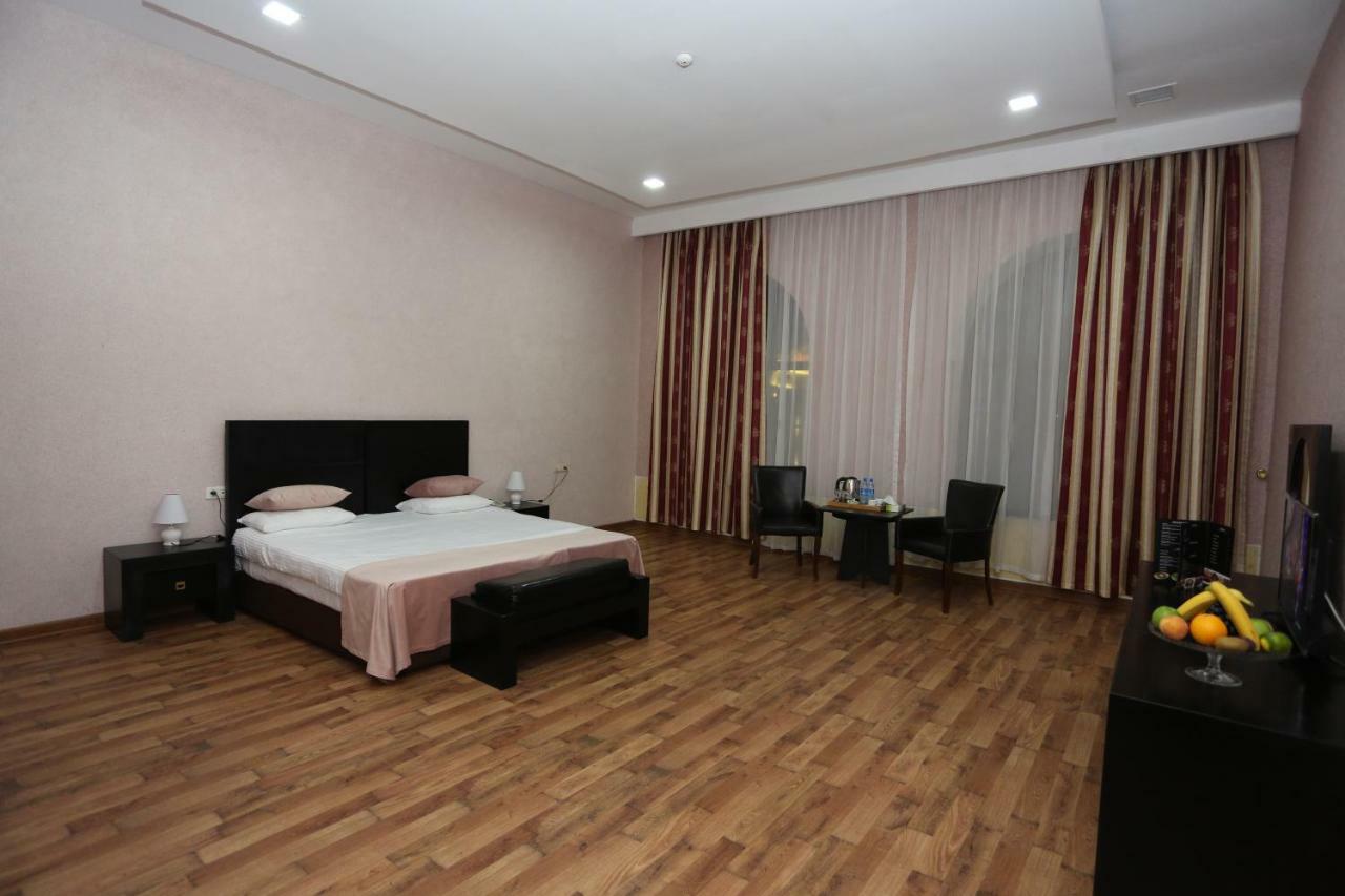 Ambassador Hotel Baku Luaran gambar