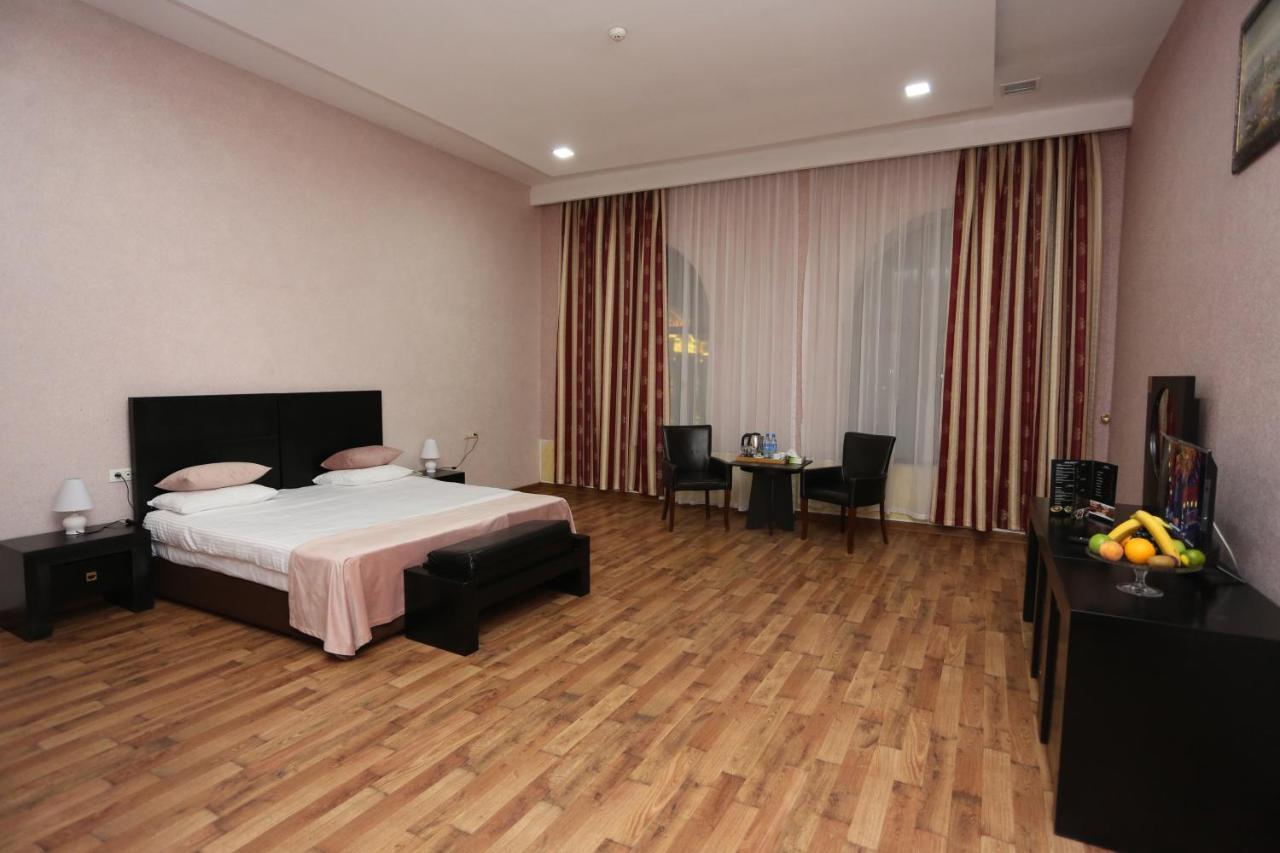 Ambassador Hotel Baku Luaran gambar